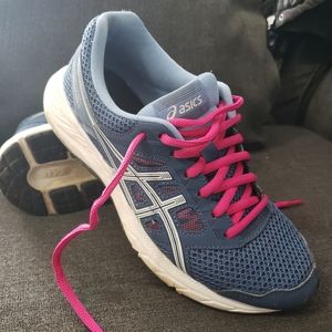 Womans Asics